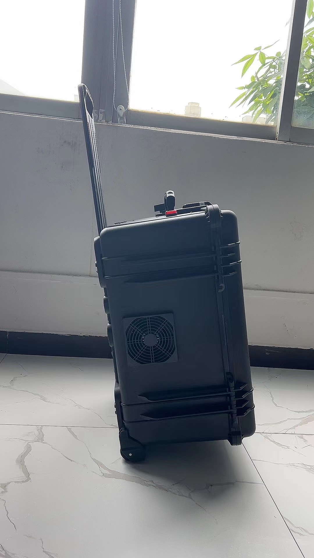 吉木萨尔手拉箱型移动通信干扰器